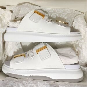 Alexander Mcqueen Women's Hybrid Slide in New Ivory/Gold Rubber Sandals Birke